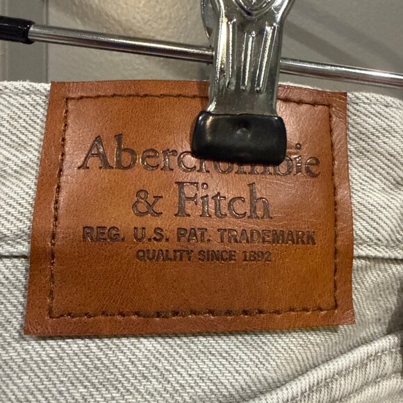 Abercrombie & Fitch Jeans Mens 30x30 Light Wash Gray Denim Straight Leg - Picture 6 of 8